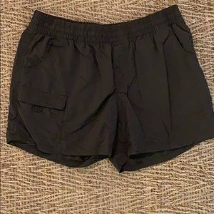 Columbia quick dry shorts, size L